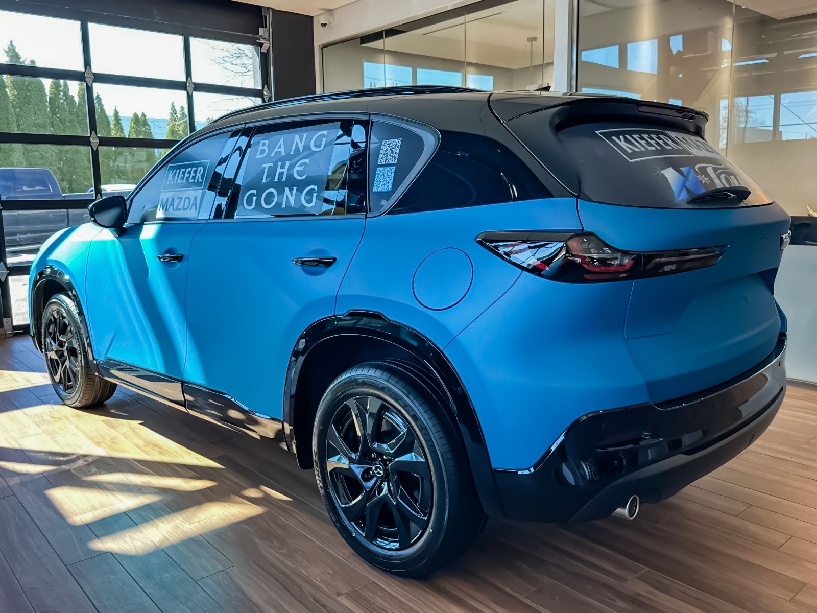 View vehicle photo 5