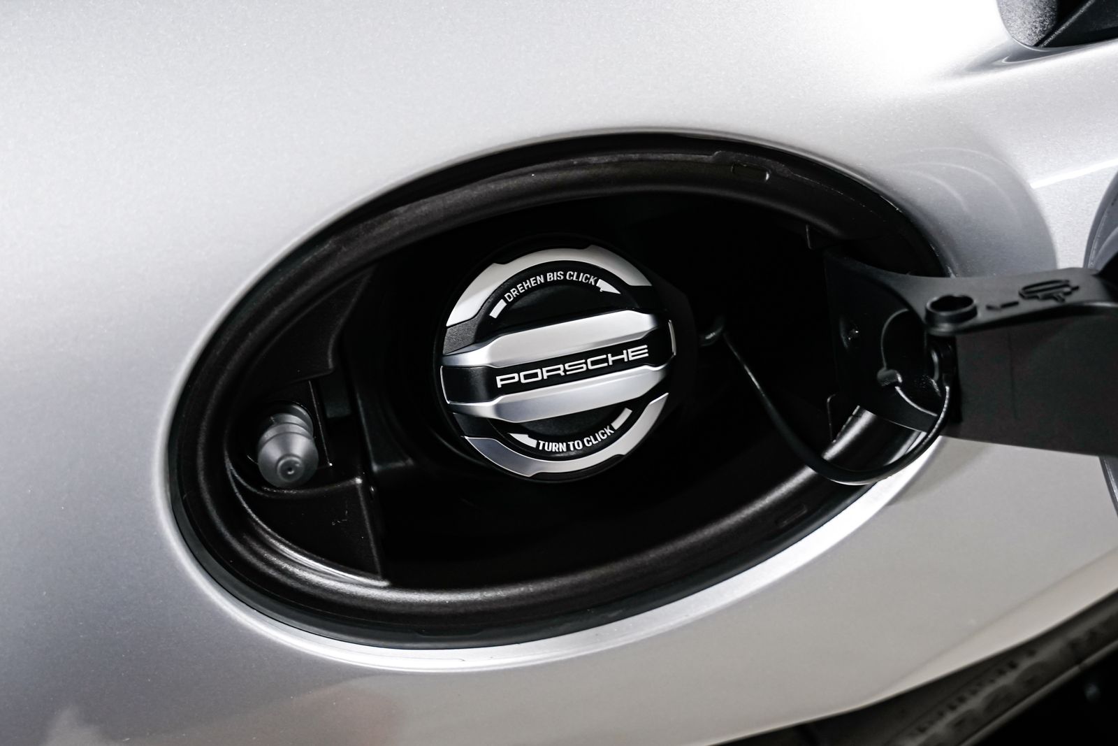 2025 Porsche 718 Spyder RS — photo 36