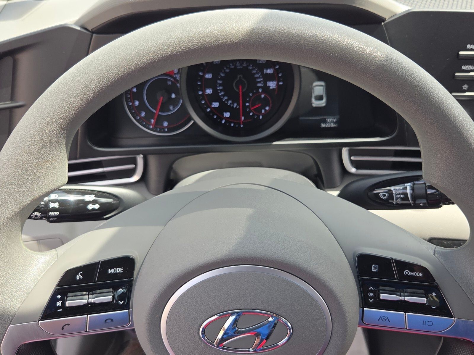 Used 2023 Black Hyundai SEL image 23