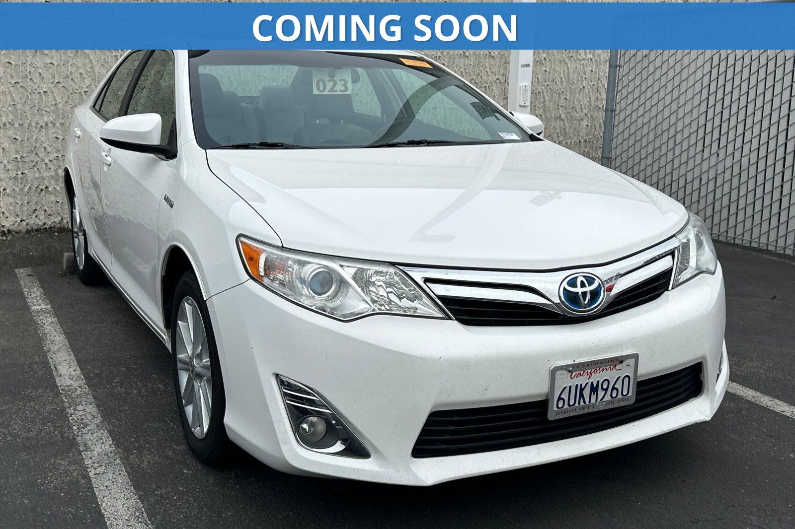 Super White 2012 Toyota Camry Hybrid Sedan Front-Wheel Drive Continuously Variable Transmission