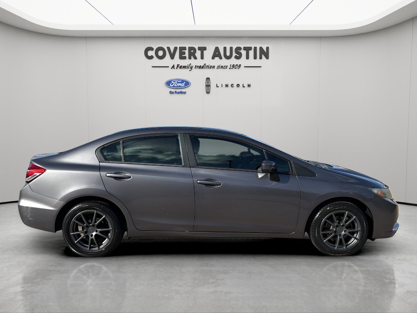 Certified Used 2015 Gray Honda LX image 3