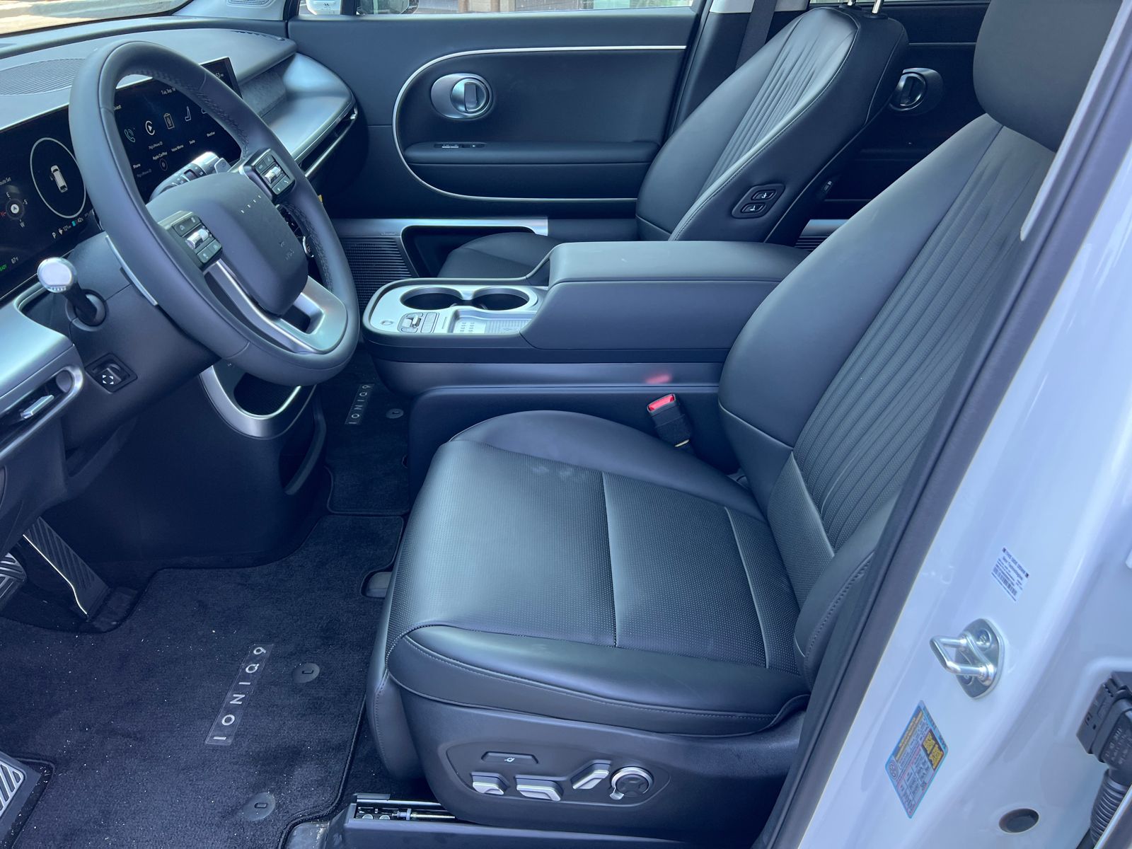 2026 Hyundai Ioniq photo 6