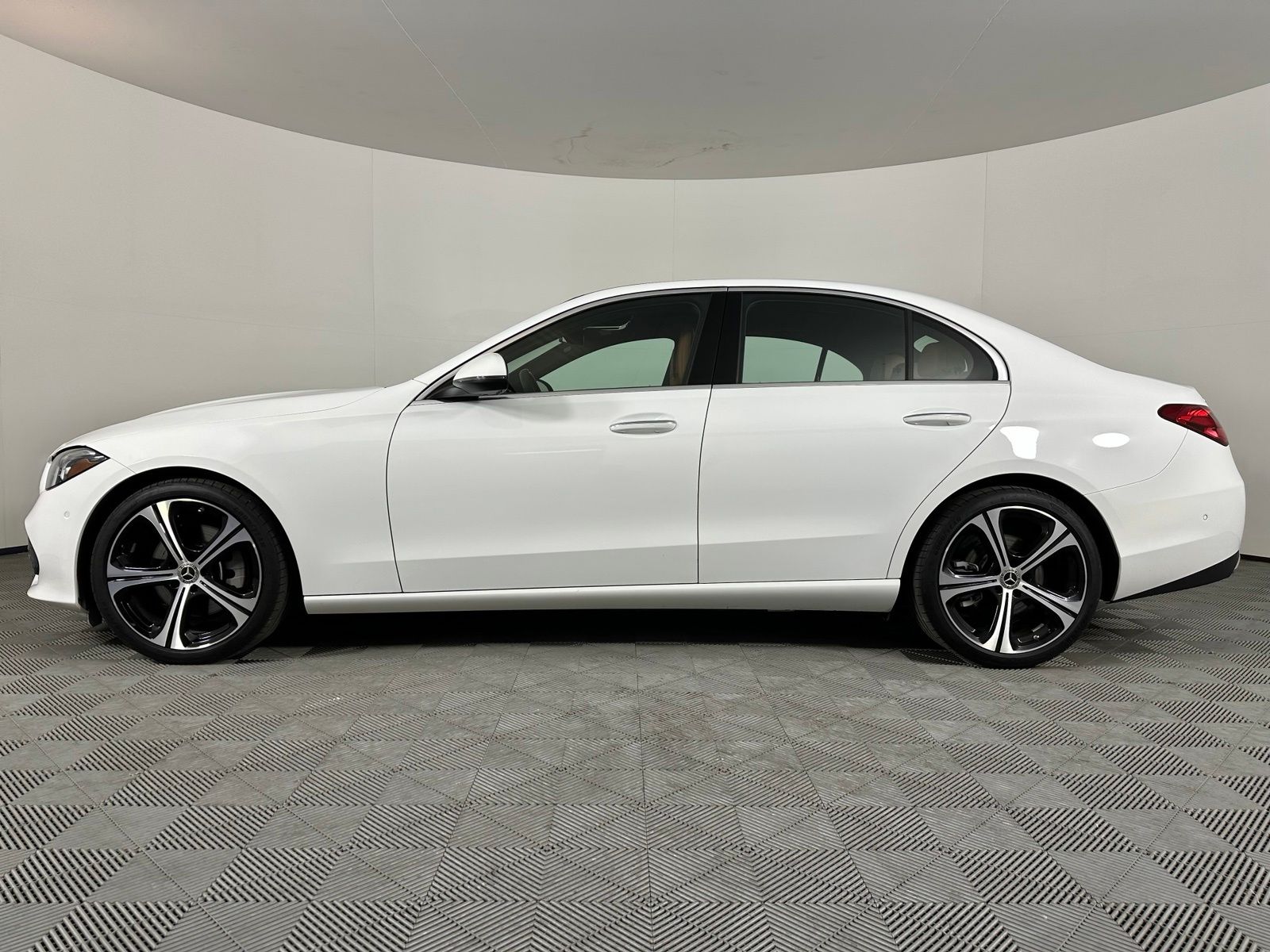 2025 Mercedes-Benz C-Class Sedan 18