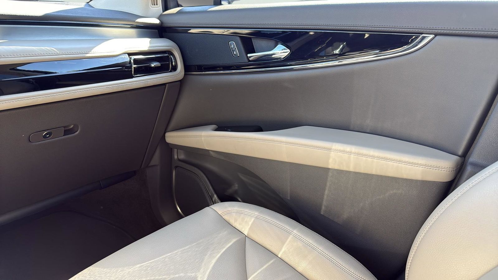 Used Car 2022 Lincoln Nautilus  Standard For Sale Under $35,000 In Austin, Texas