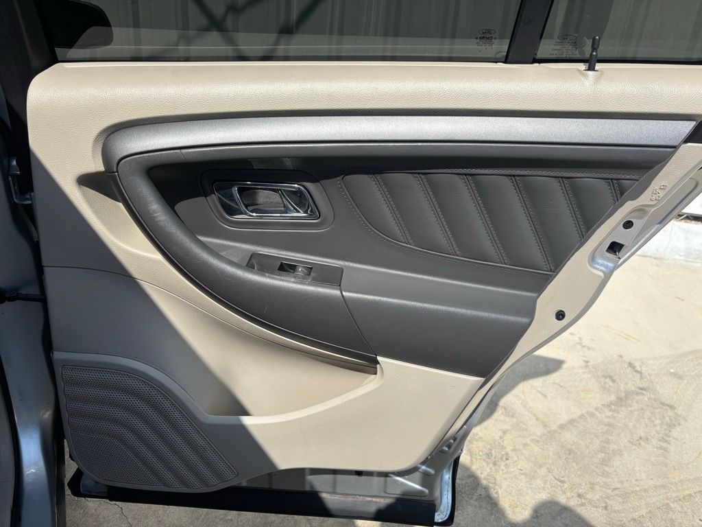 Used Car 2010 Ford Taurus  Se For Sale Under $10,000 In Austin, Texas