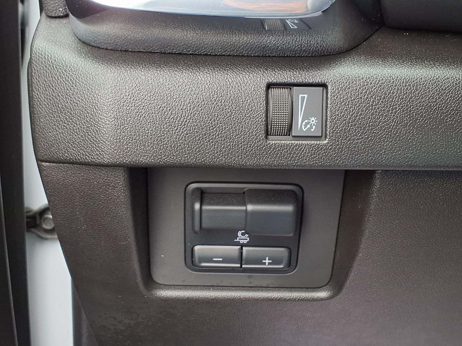 2024 GMC Canyon Elevation White at Big Star Buick GMC