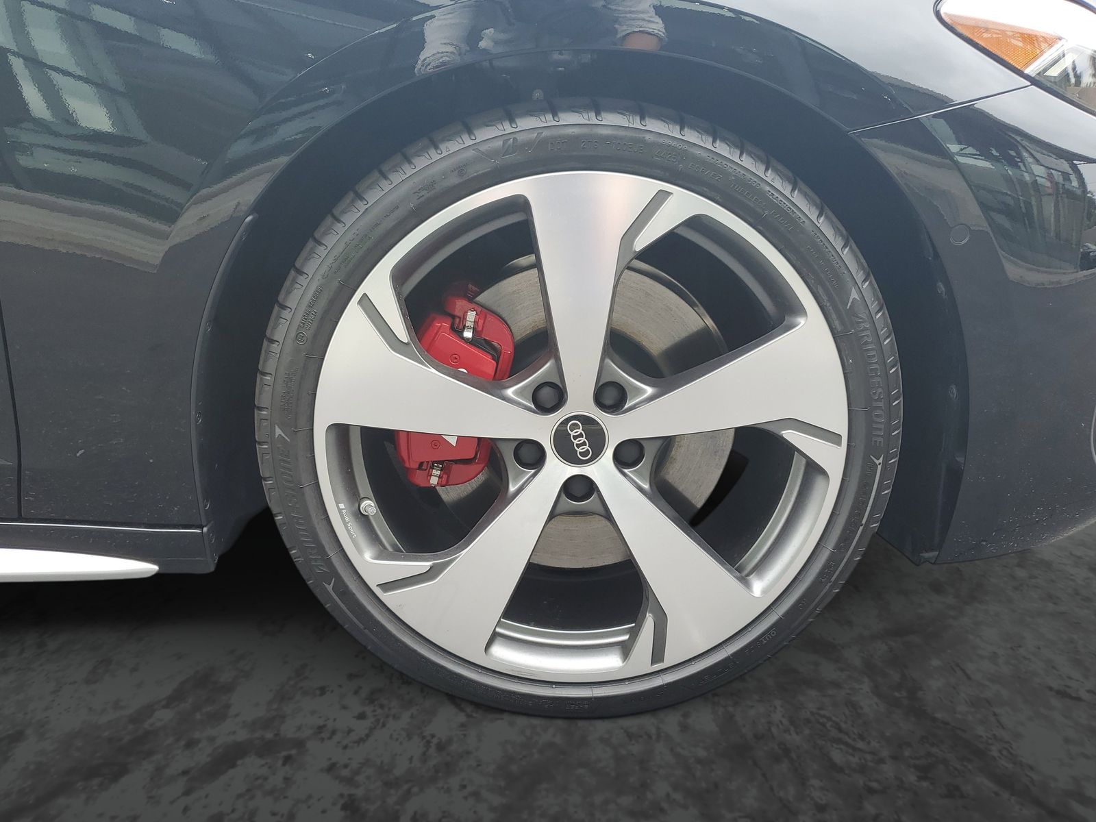 Vehicle photo