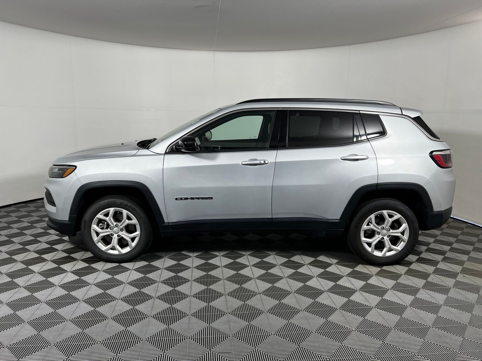 Thumbnail: 2024 Jeep Compass - 8