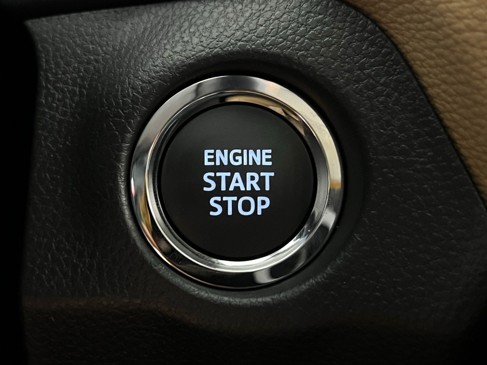 Thumbnail: 2025 Toyota RAV4 - 17