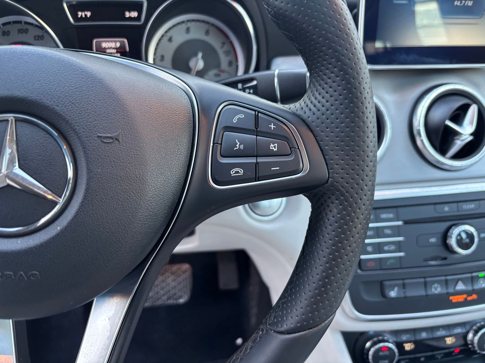 Used Car 2015 Mercedes-benz Cla  Cla 250 For Sale Under $15,000 In Austin, Texas