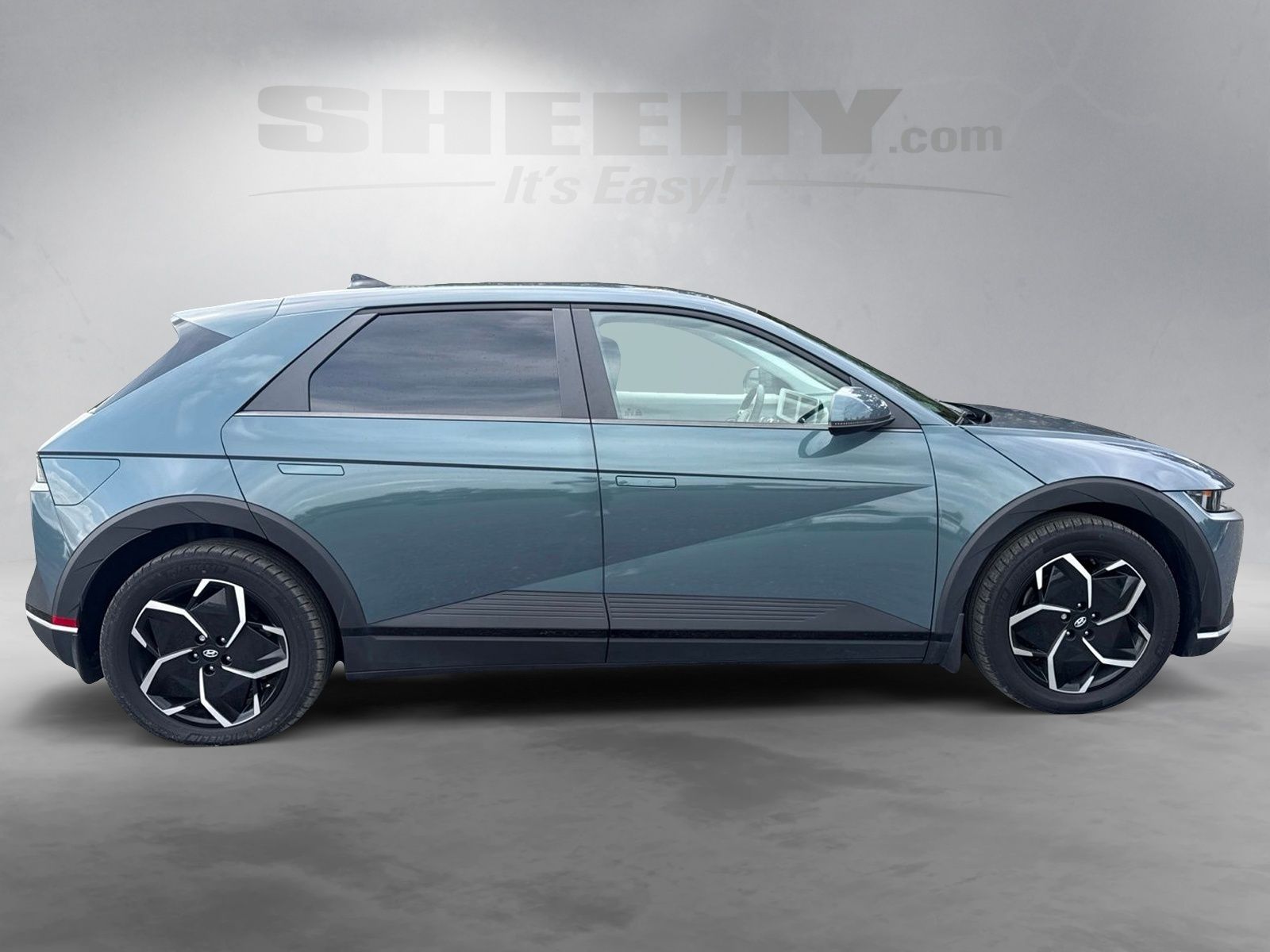 Used 2024 Green Hyundai SEL image 11