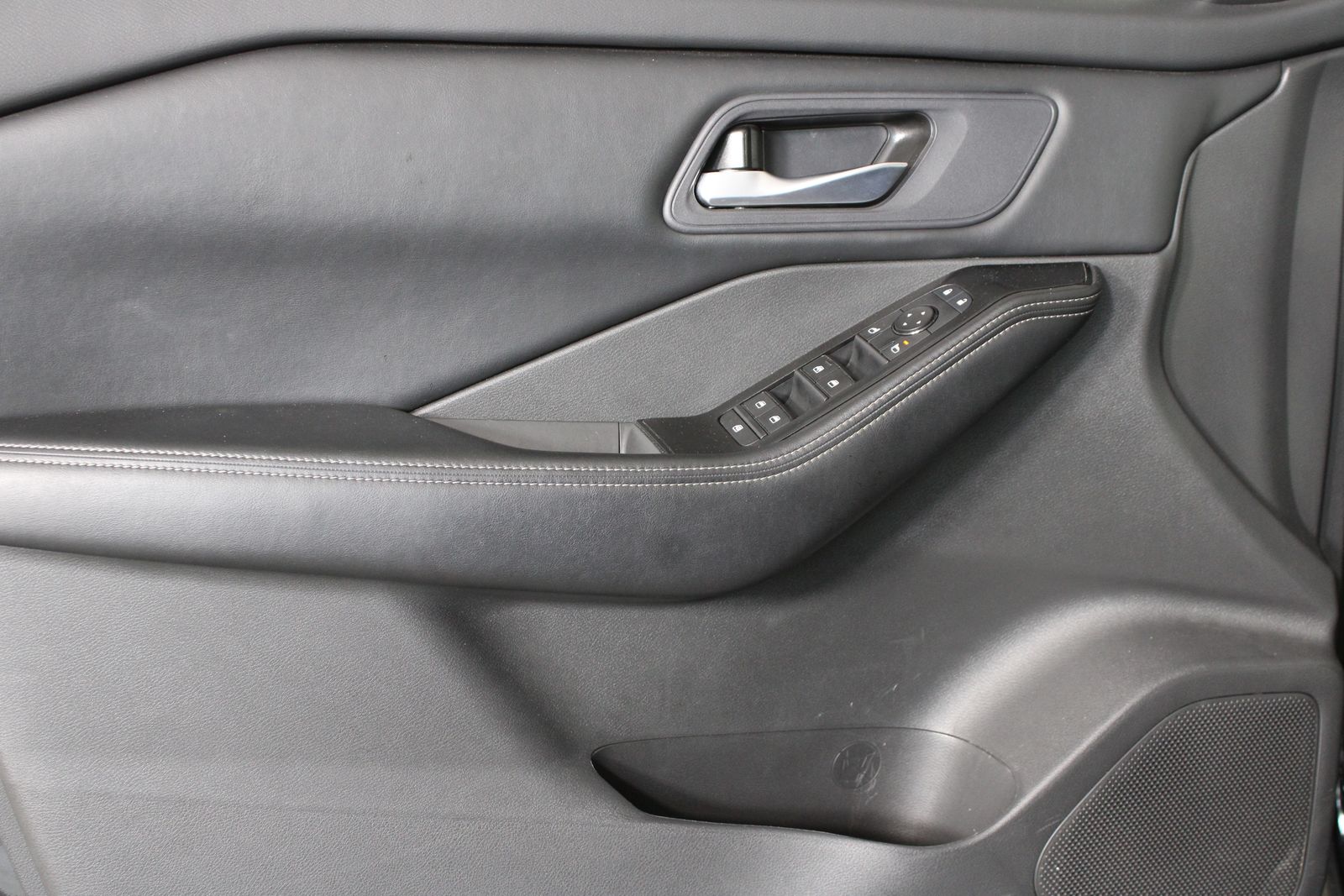 Used 2025 Black Nissan SV image 19
