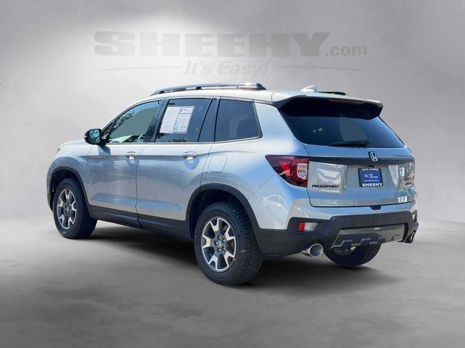Used 2022 Lunar Silver Metallic Honda TrailSport image 13