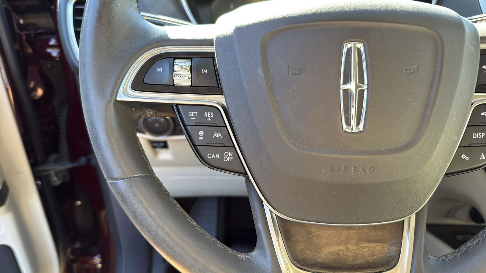 Used Car 2020 Lincoln Nautilus  Reserve For Sale Under $30,000 In Austin, Texas