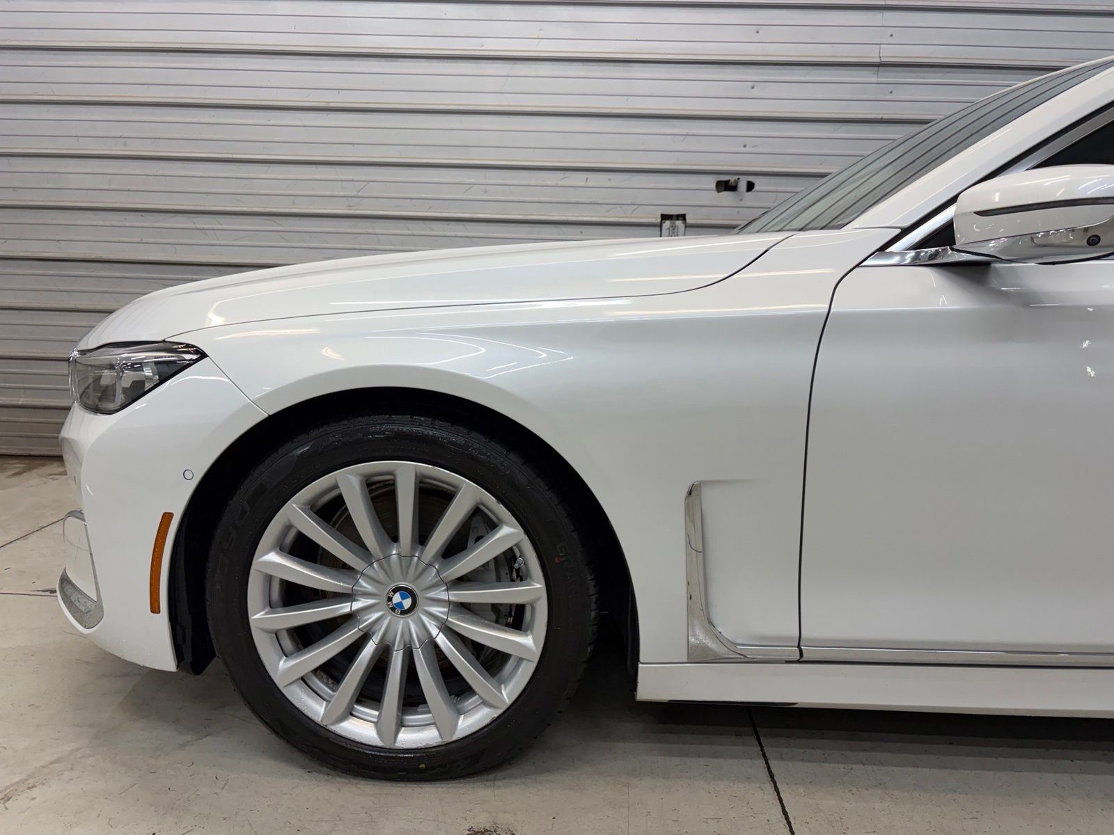 Photo 4 of 2022 BMW 7 Series 740i xDrive