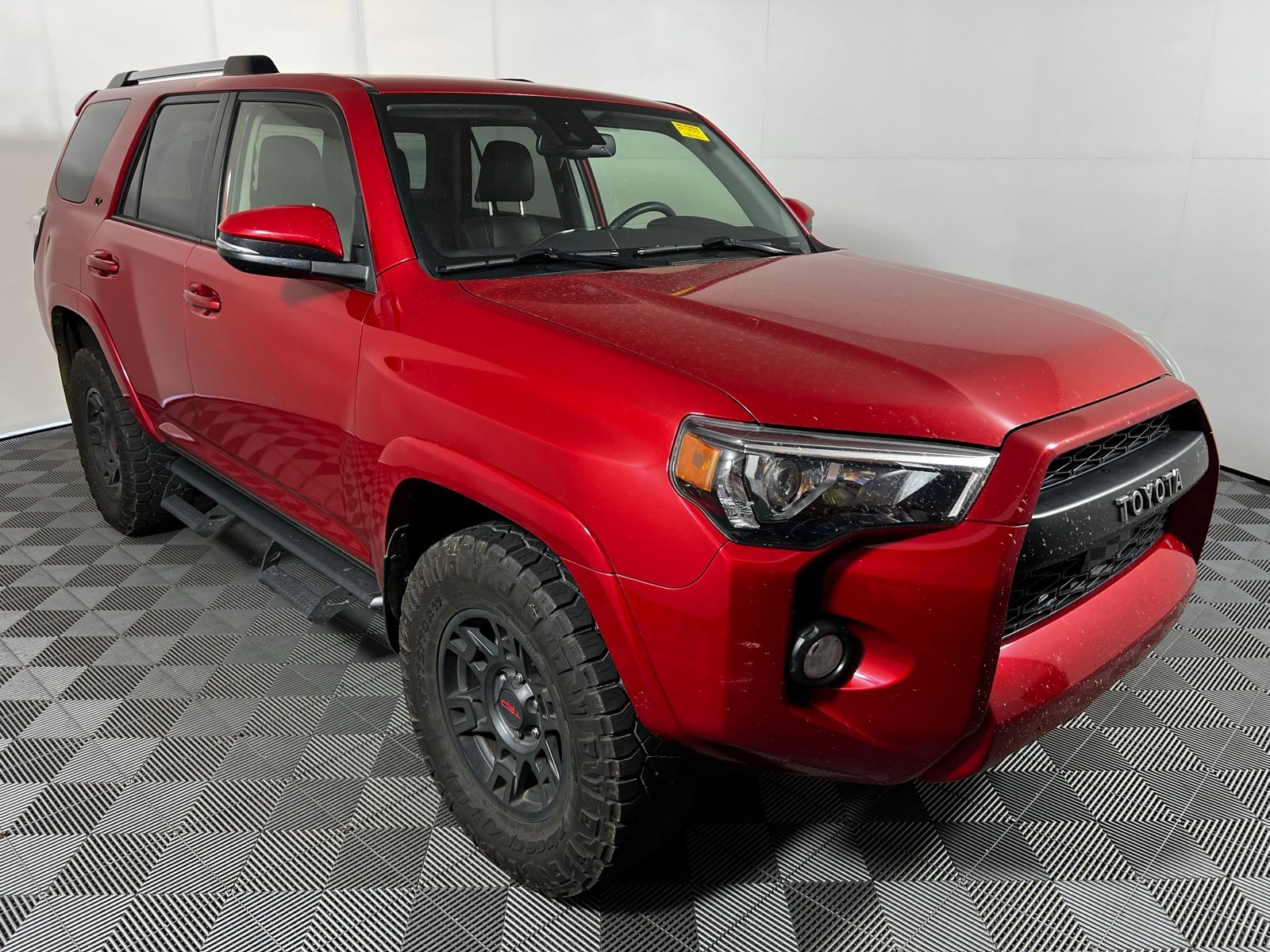 Thumbnail: 2020 Toyota 4Runner - 3