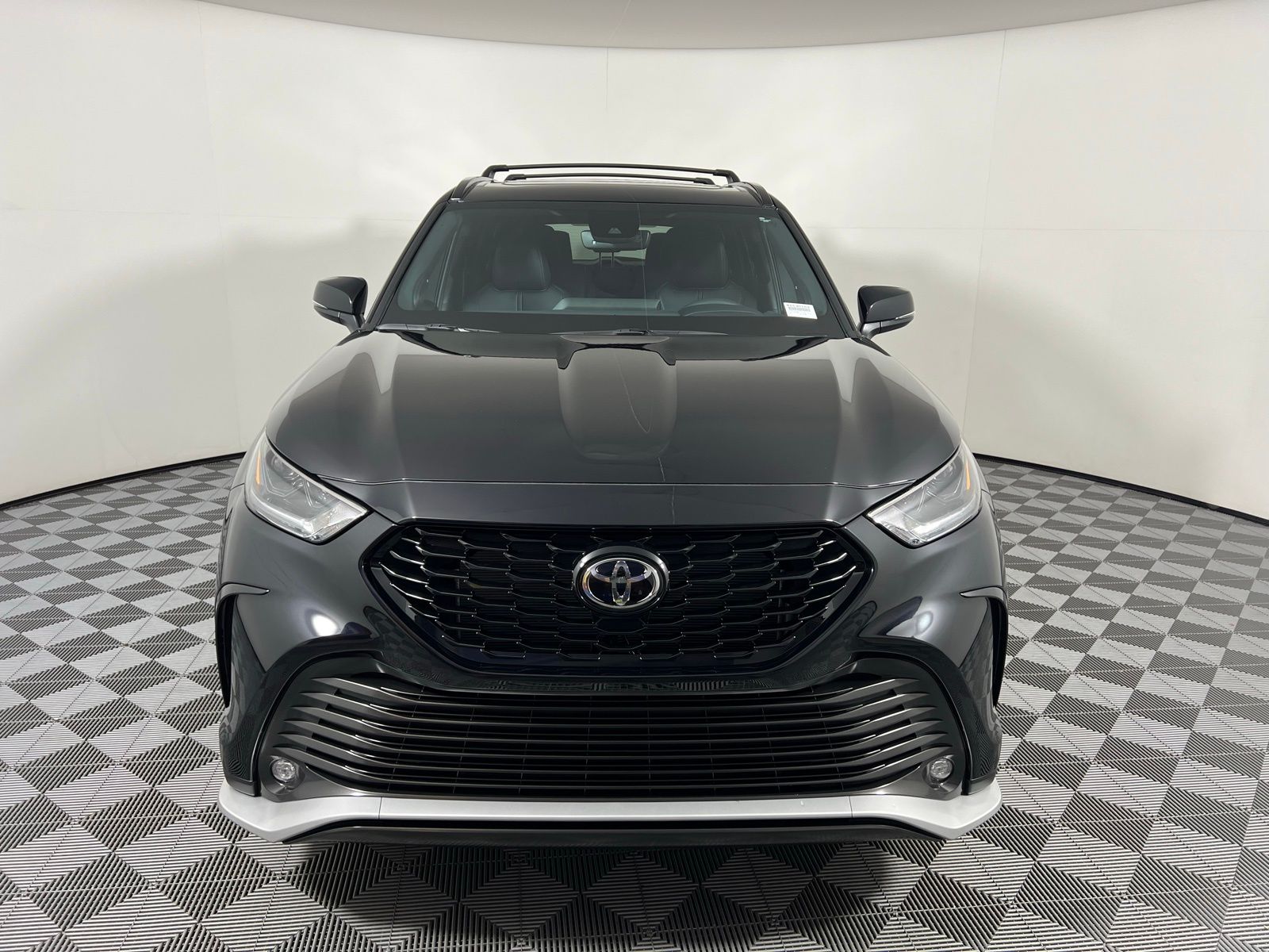 Thumbnail: 2025 Toyota Highlander - 2