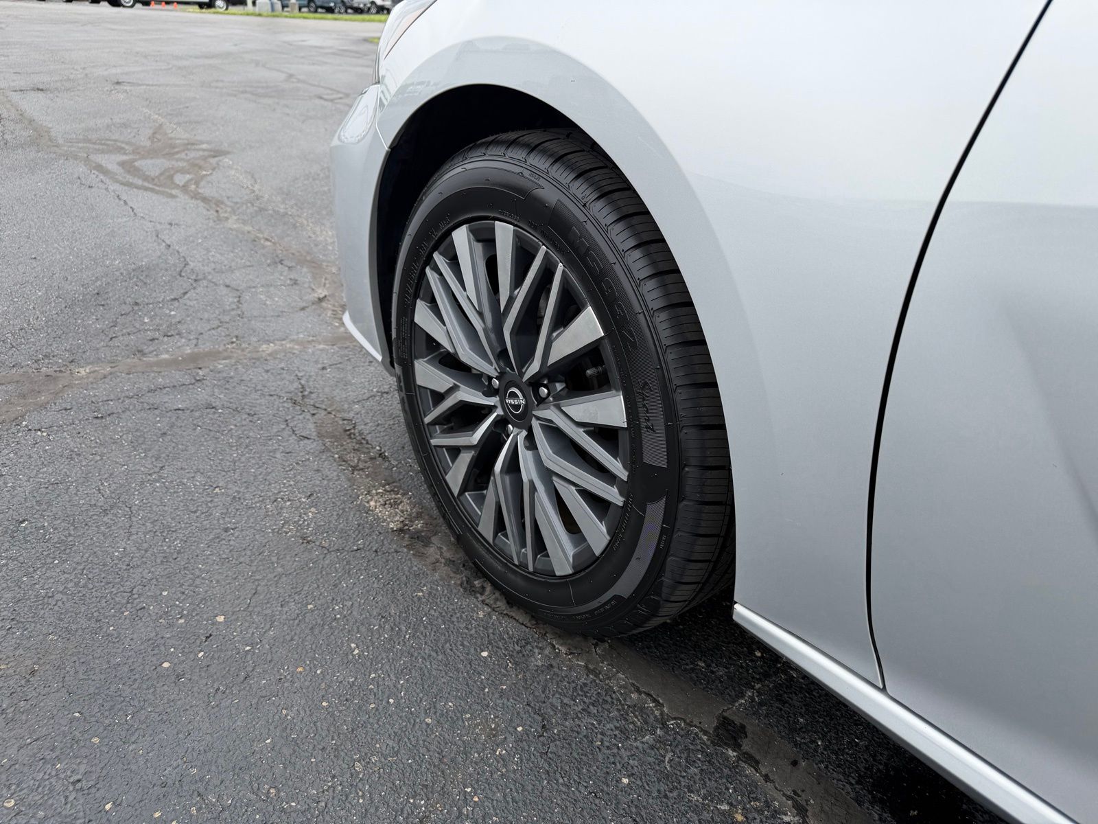 2024 Nissan Altima image 10