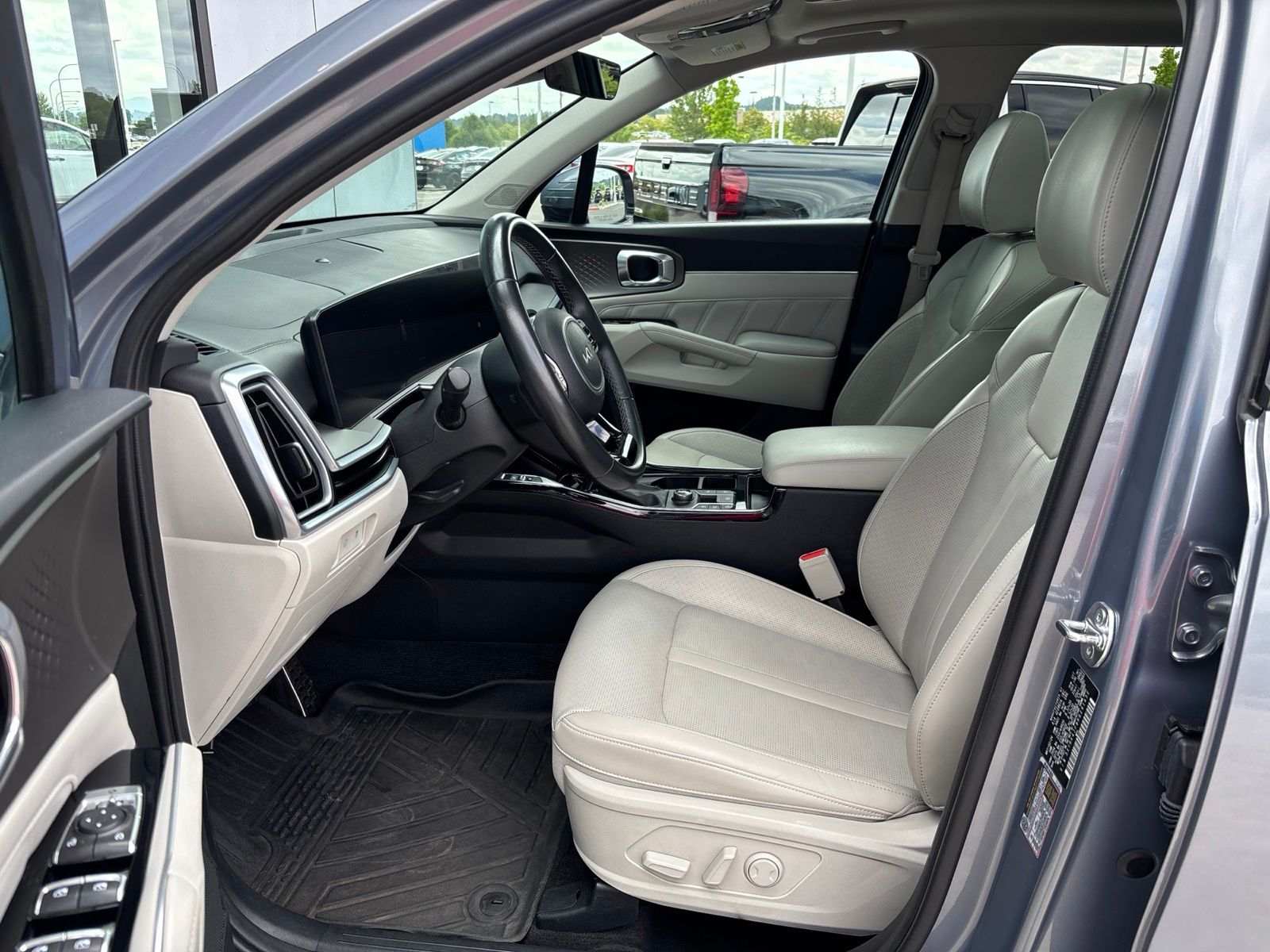 Used 2024 Kia Sorento SUV