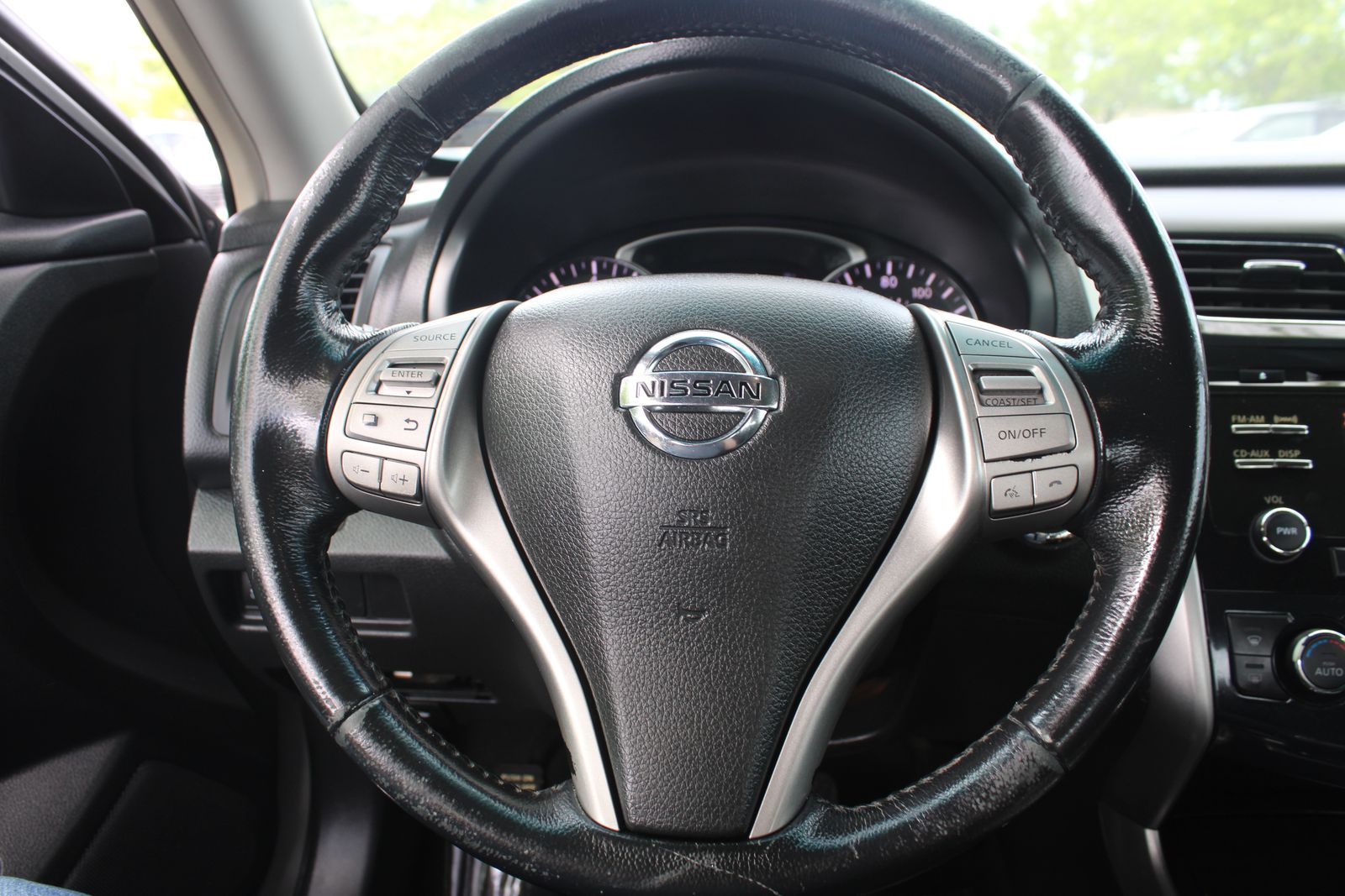 Used 2013 Silver Nissan 2.5 SV image 17