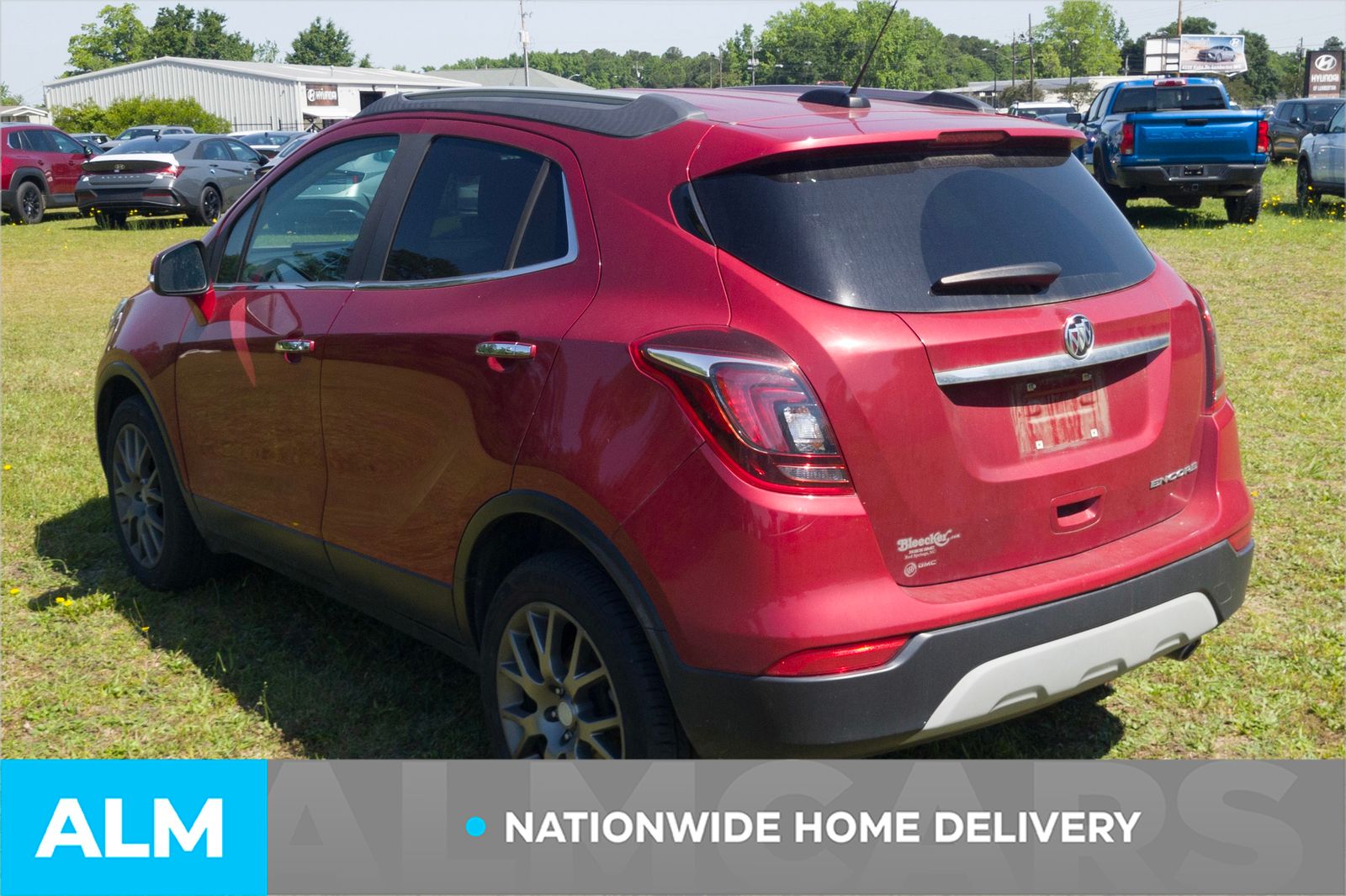 Used 2019 Red Metallic Buick Preferred image 5