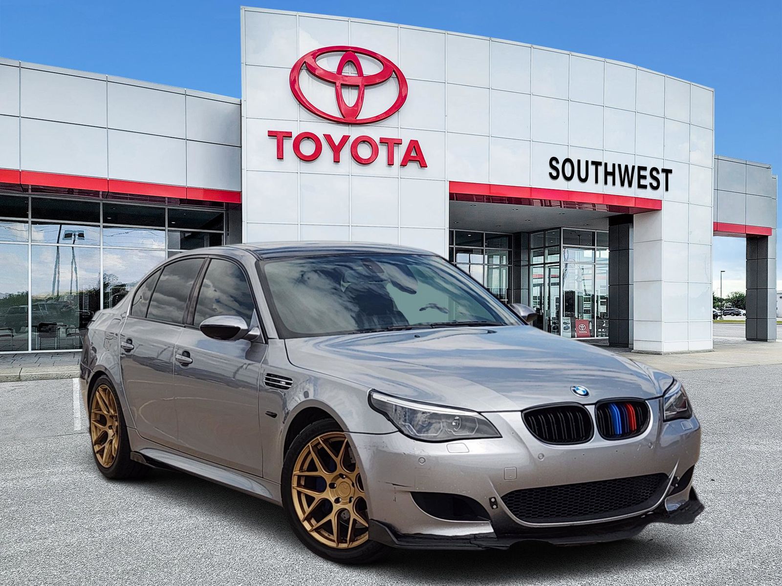 2006 BMW M5 RWD Sedan Rear-Wheel Drive 7-Speed Manual