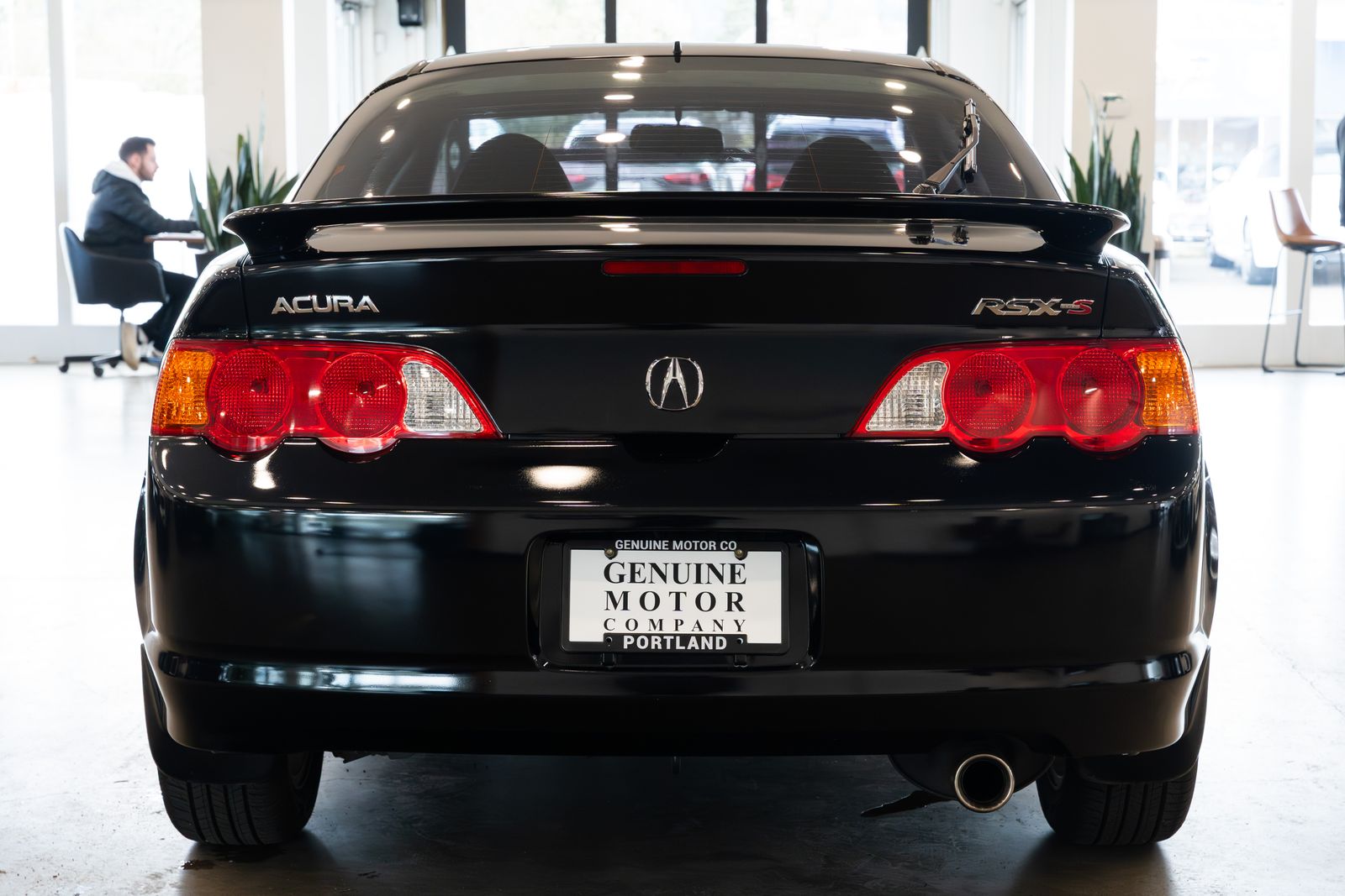 View vehicle photo 5