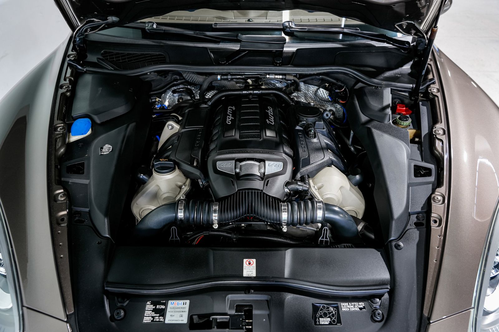 2013 Porsche Cayenne Turbo — photo 50