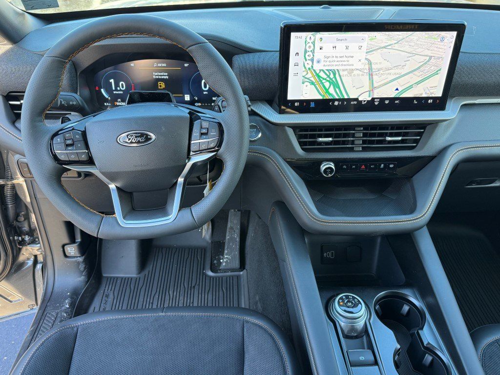 New 2026 Carbonized Gray Metallic Ford Tremor image 18