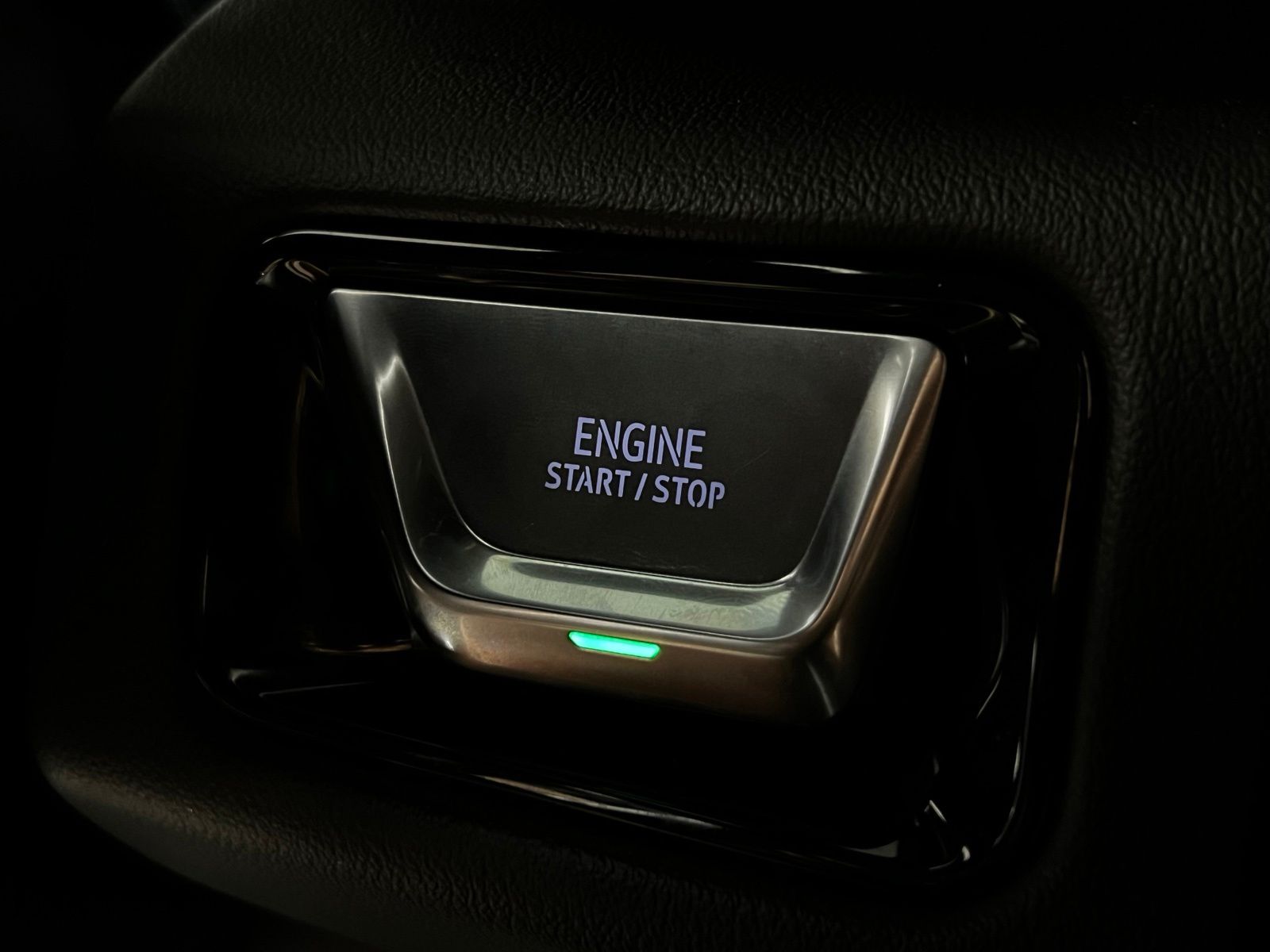 Thumbnail: 2025 GMC Yukon XL - 23