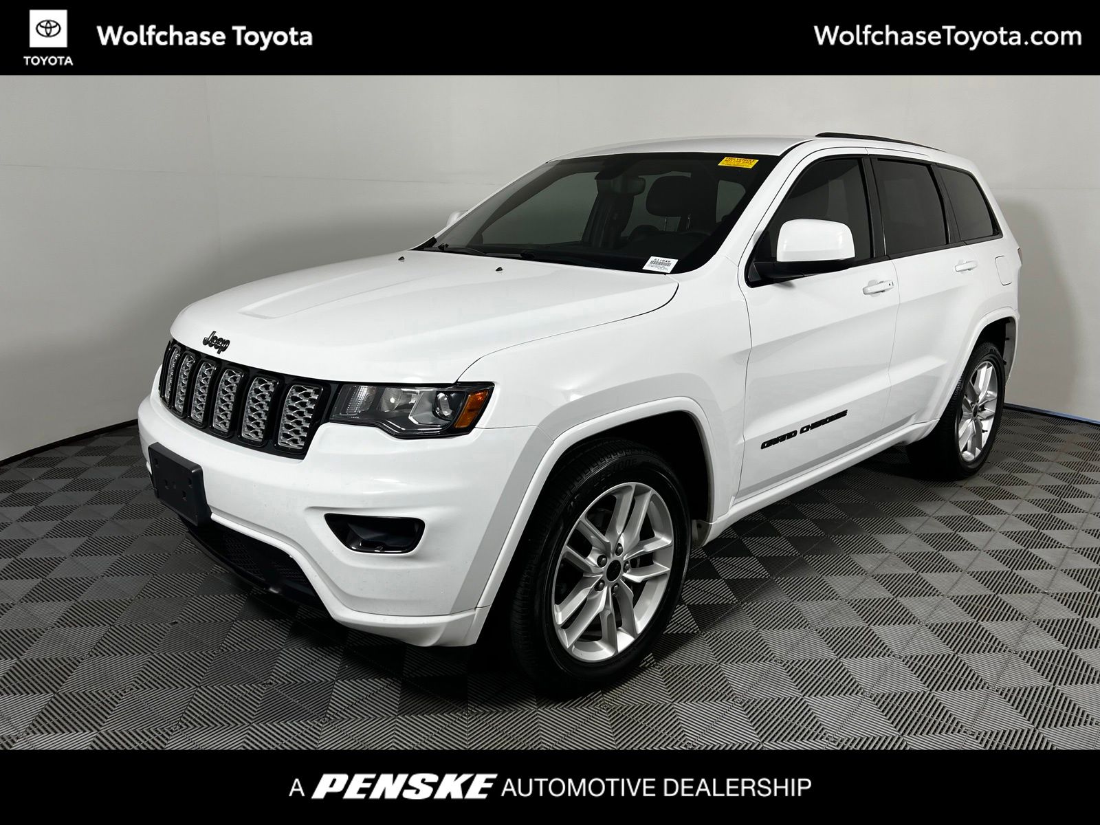 Thumbnail: 2018 Jeep Grand Cherokee - 1