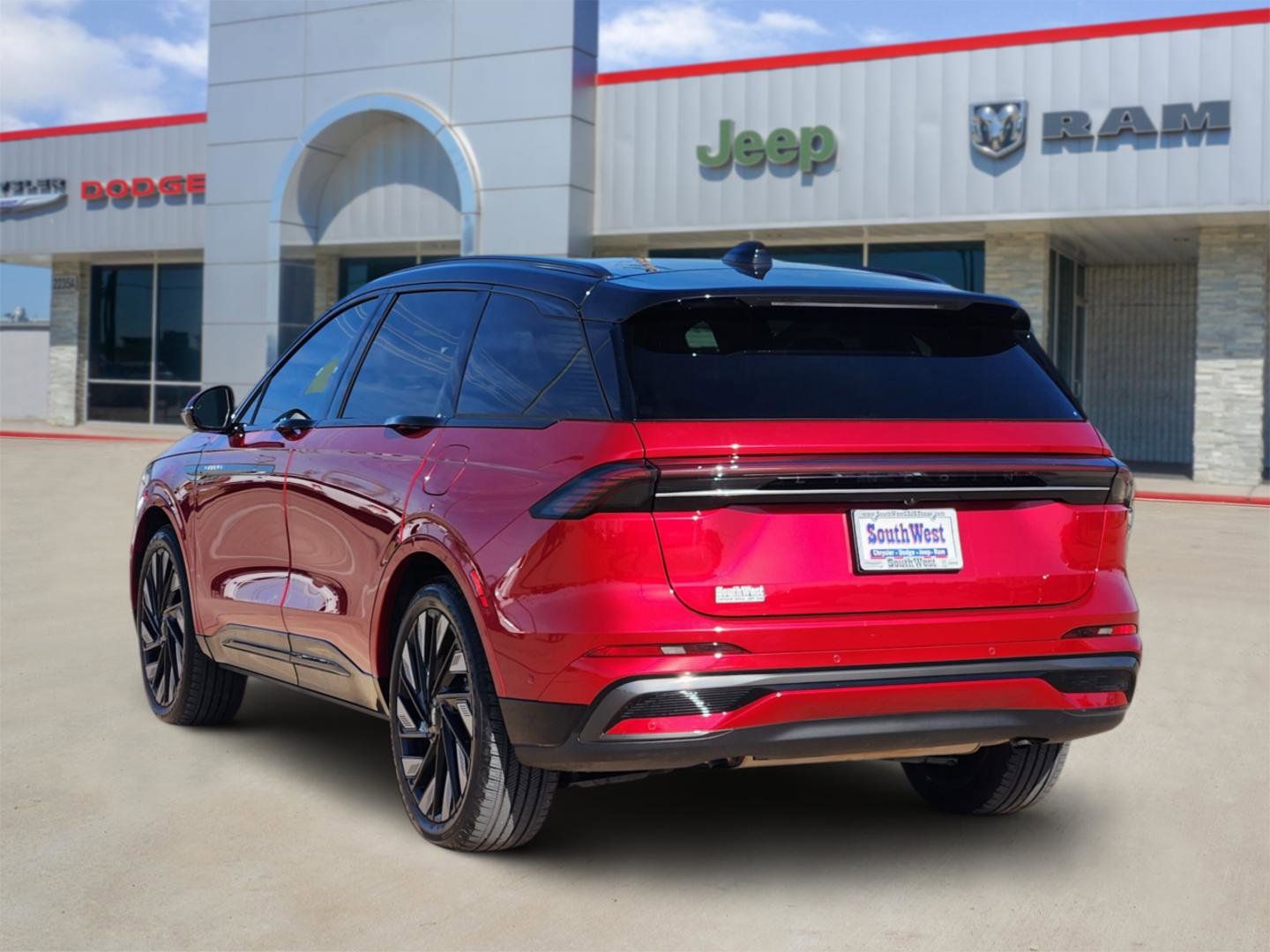 View vehicle photo 4