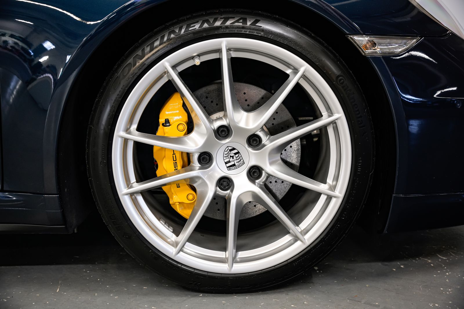 2014 Porsche 911 Carrera 4 — photo 44