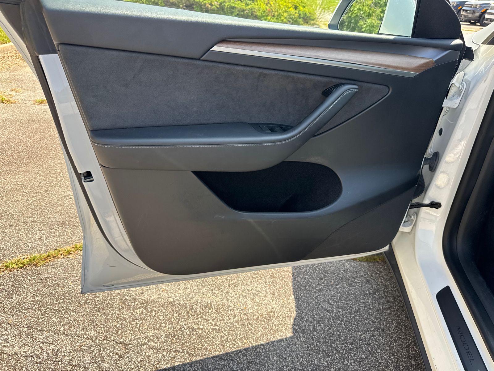 Used 2023 White Tesla Long Range image 10