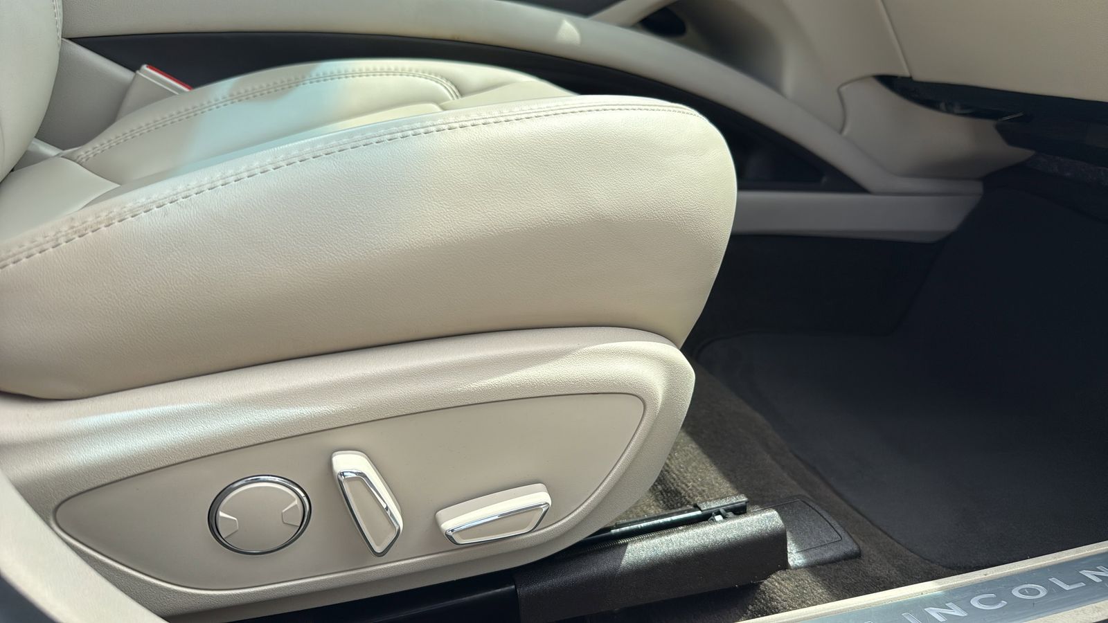 Used Car 2019 Lincoln Mkz  Standard For Sale Under $20,000 In Austin, Texas