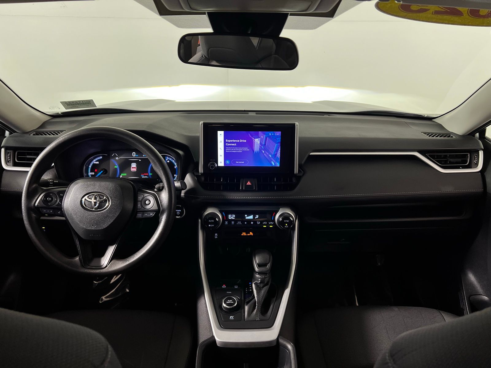 Thumbnail: 2025 Toyota RAV4 - 21