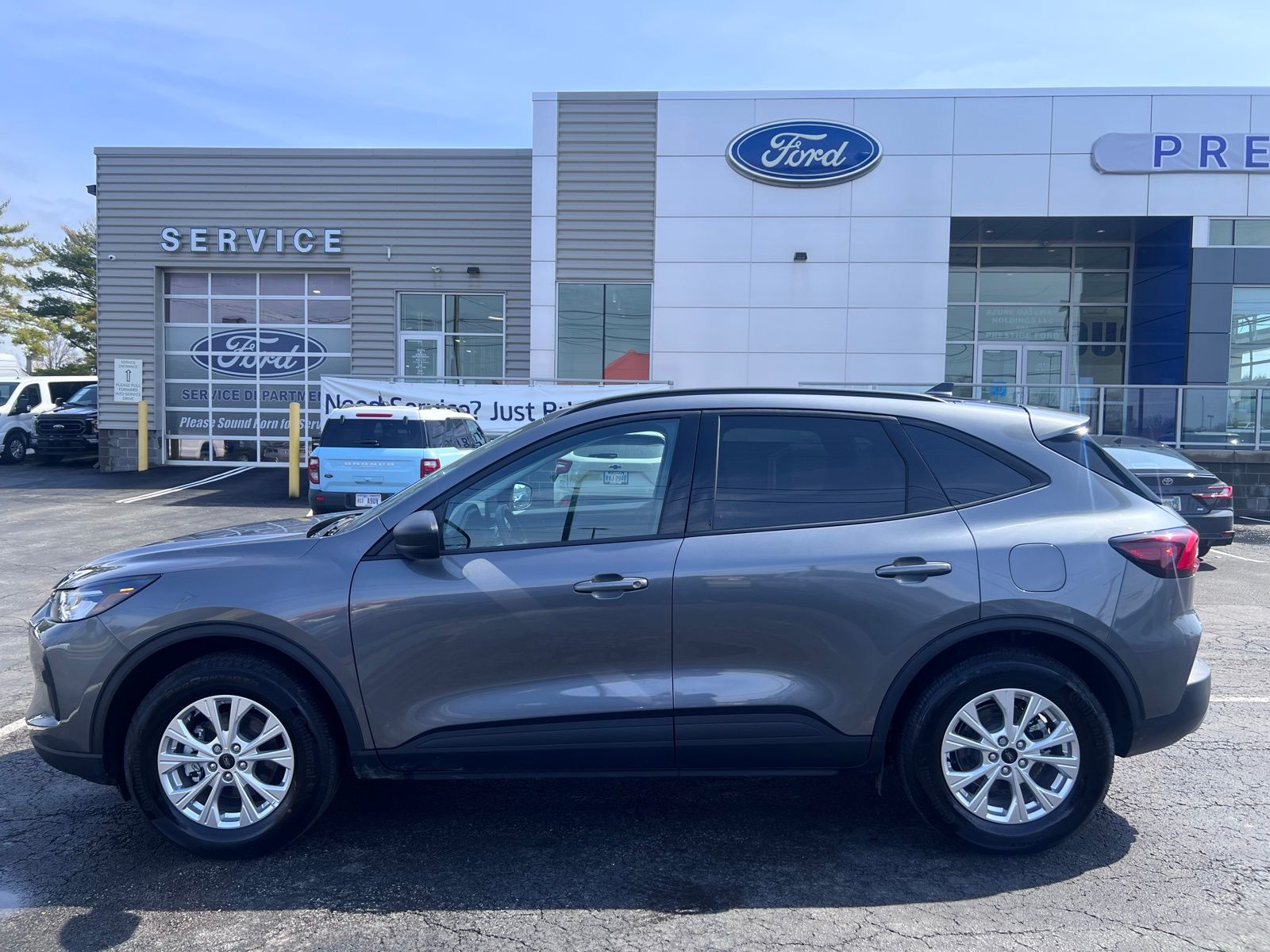 View vehicle photo 3