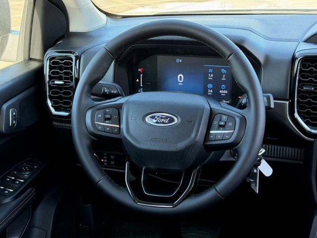 New 2025 Oxford White Ford XLT image 16