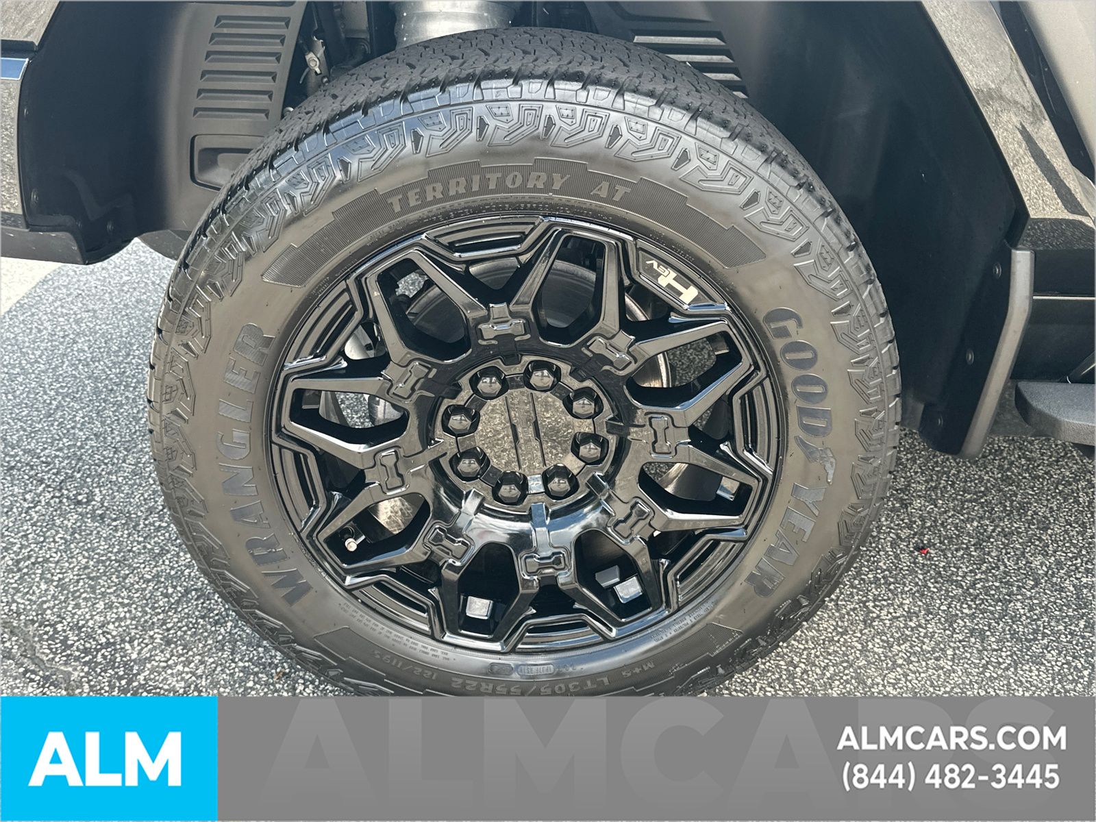 Used 2025 Black GMC 2X image 20