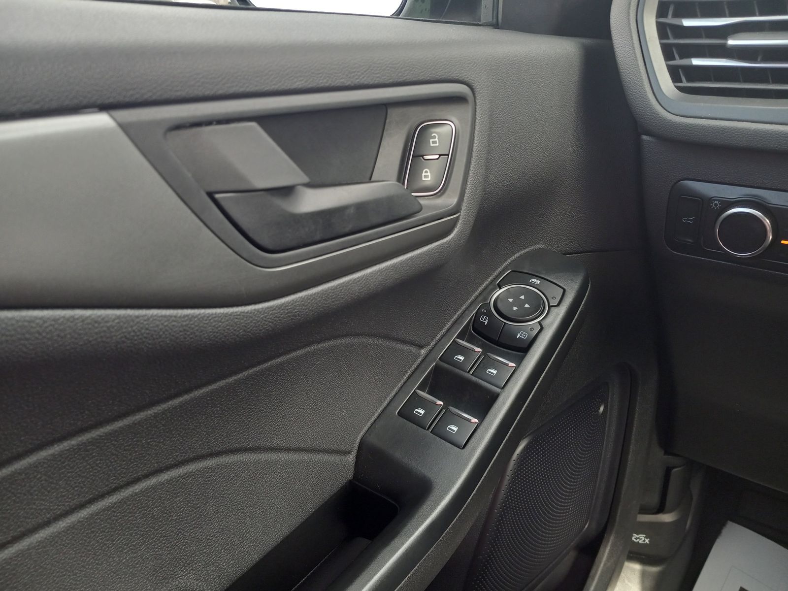 2024 Ford Escape image 26