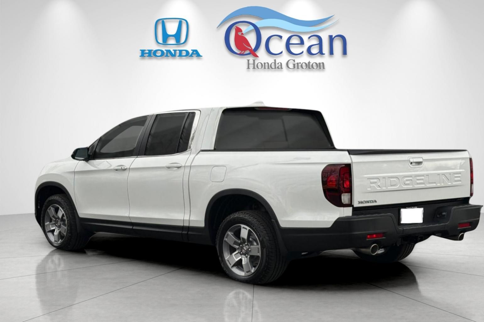 New 2026 White Honda RTL image 3