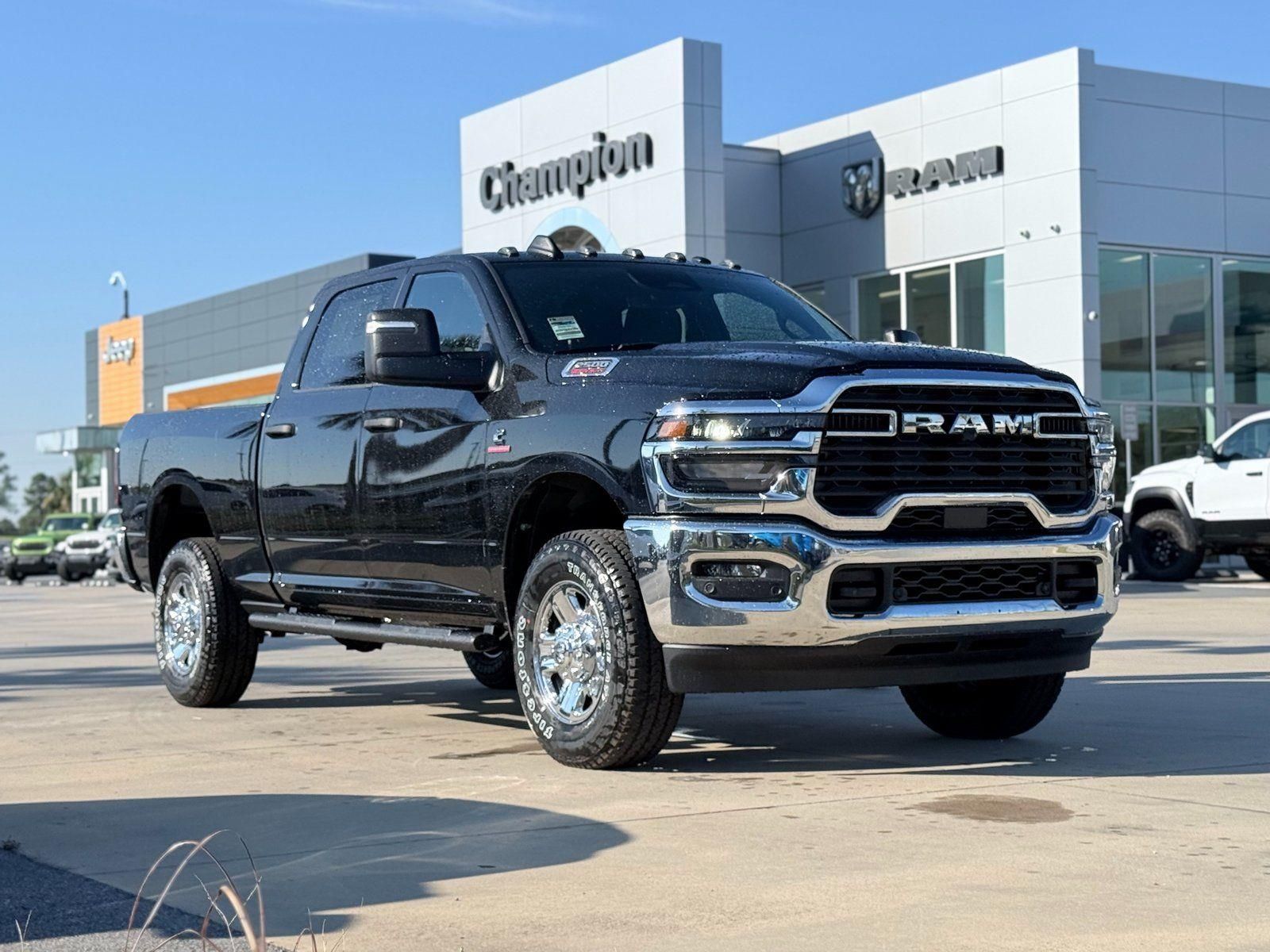 2026 RAM 2500 Tradesman Crew Cab 4WD