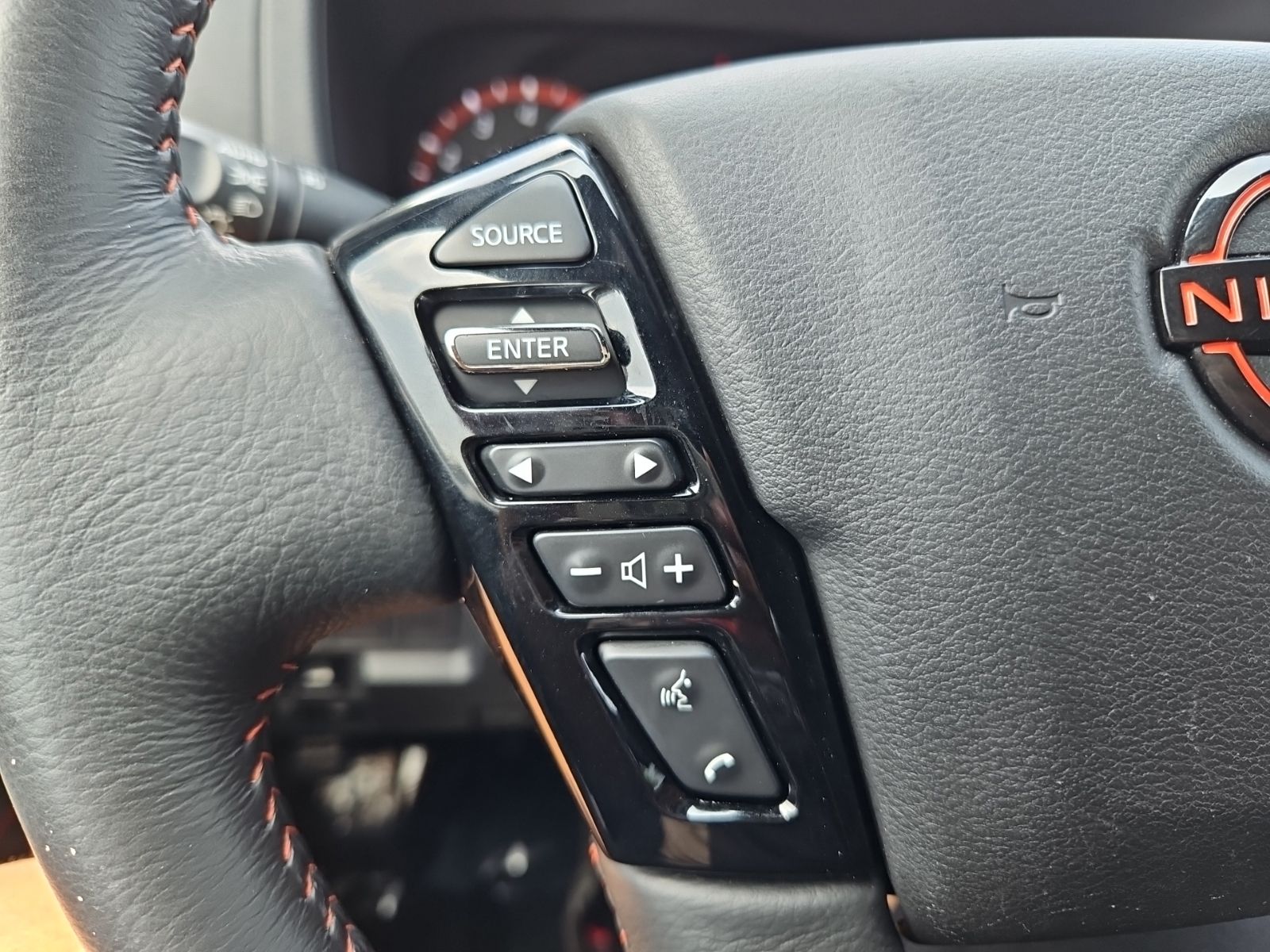 Used 2023 Black Nissan PRO-4X image 19
