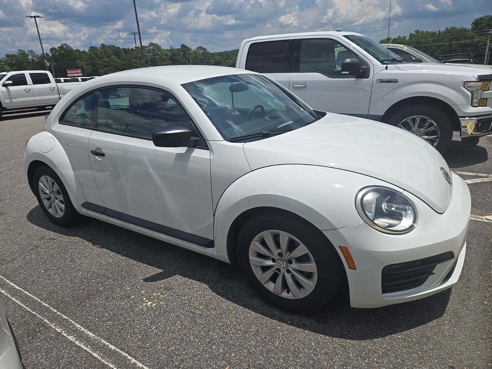 2018 Volkswagen Beetle Hatchback Front-Wheel Drive 6-Speed Automatic
