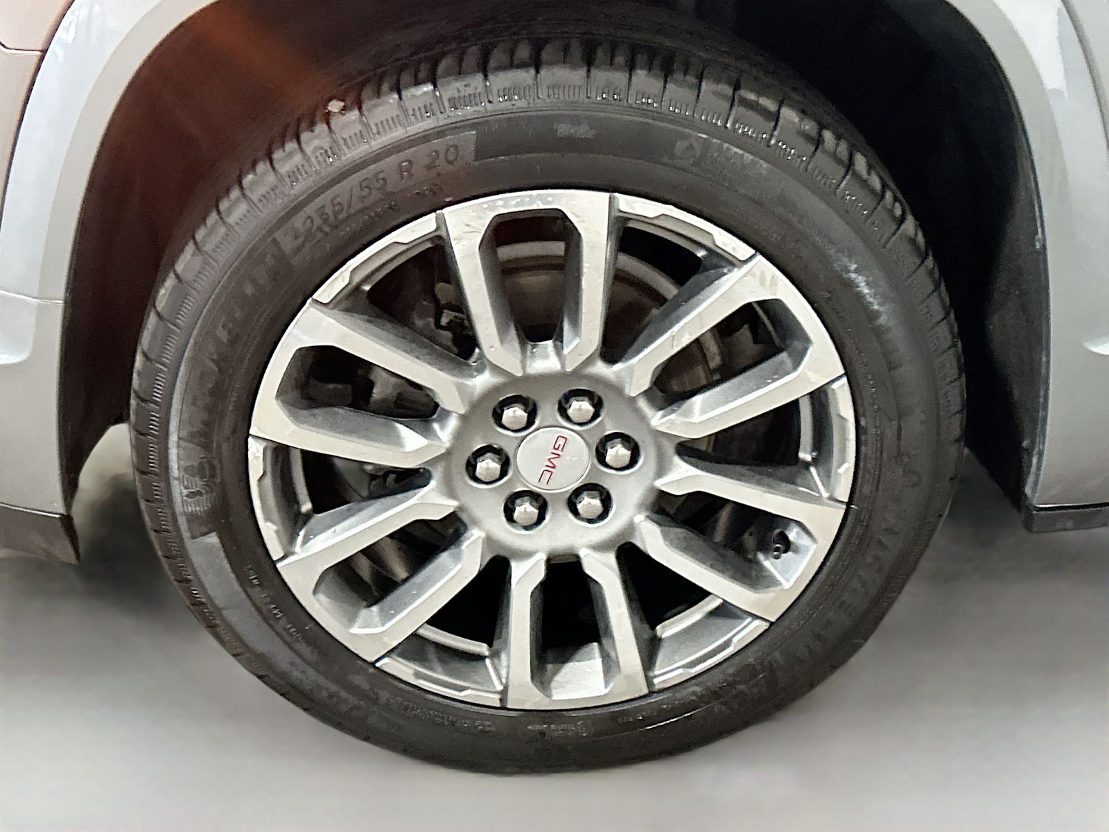 Used 2023 Silver GMC Denali image 34