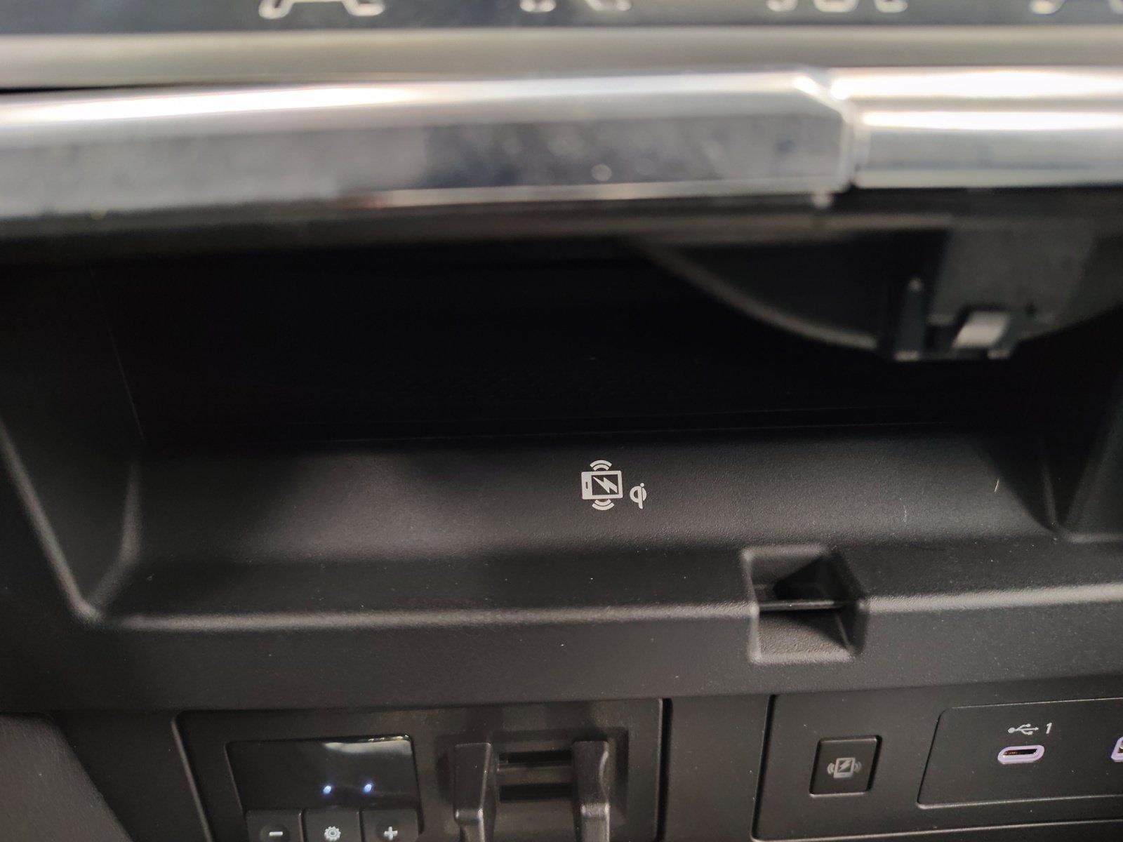 Used Car 2024 Nissan Armada  Sv For Sale Under $40,000 In San Antonio, Texas