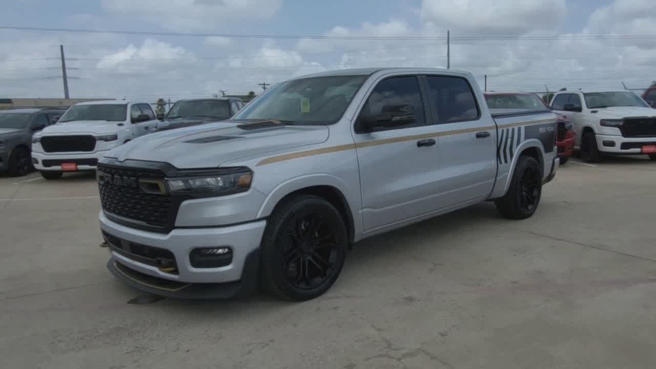 View vehicle photo 4