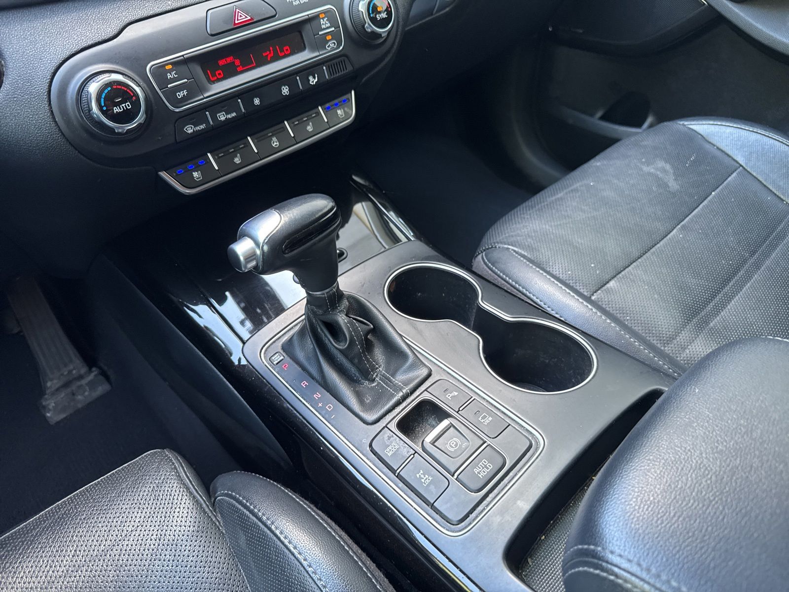 Used 2019 Snow White Pearl Kia SX image 20