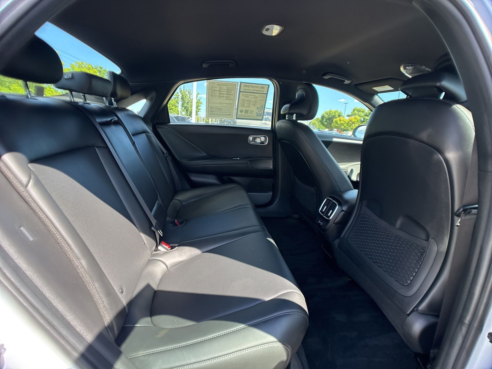 Used 2024 White Hyundai SEL image 17