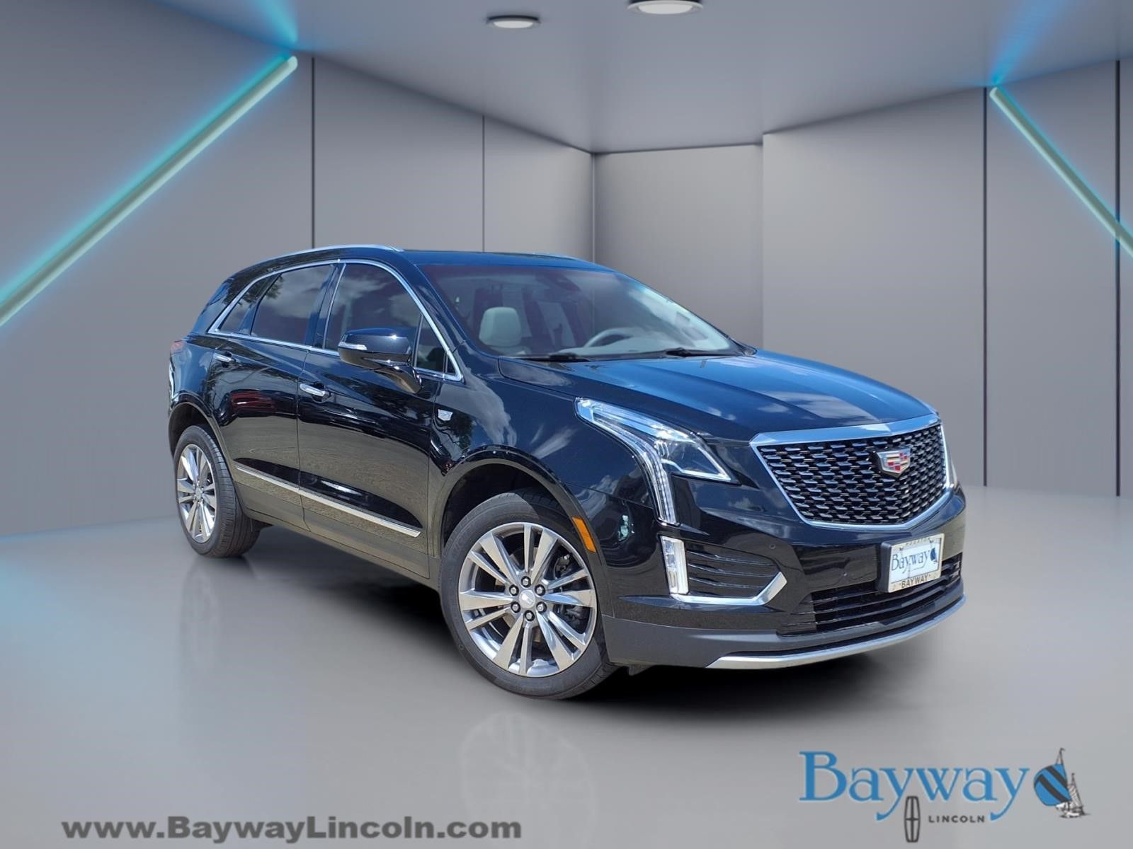 Stellar Black Metallic 2025 Cadillac XT5 SUV / Crossover Front-Wheel Drive 9-Speed Automatic